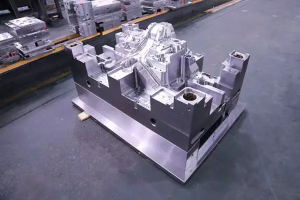成型模