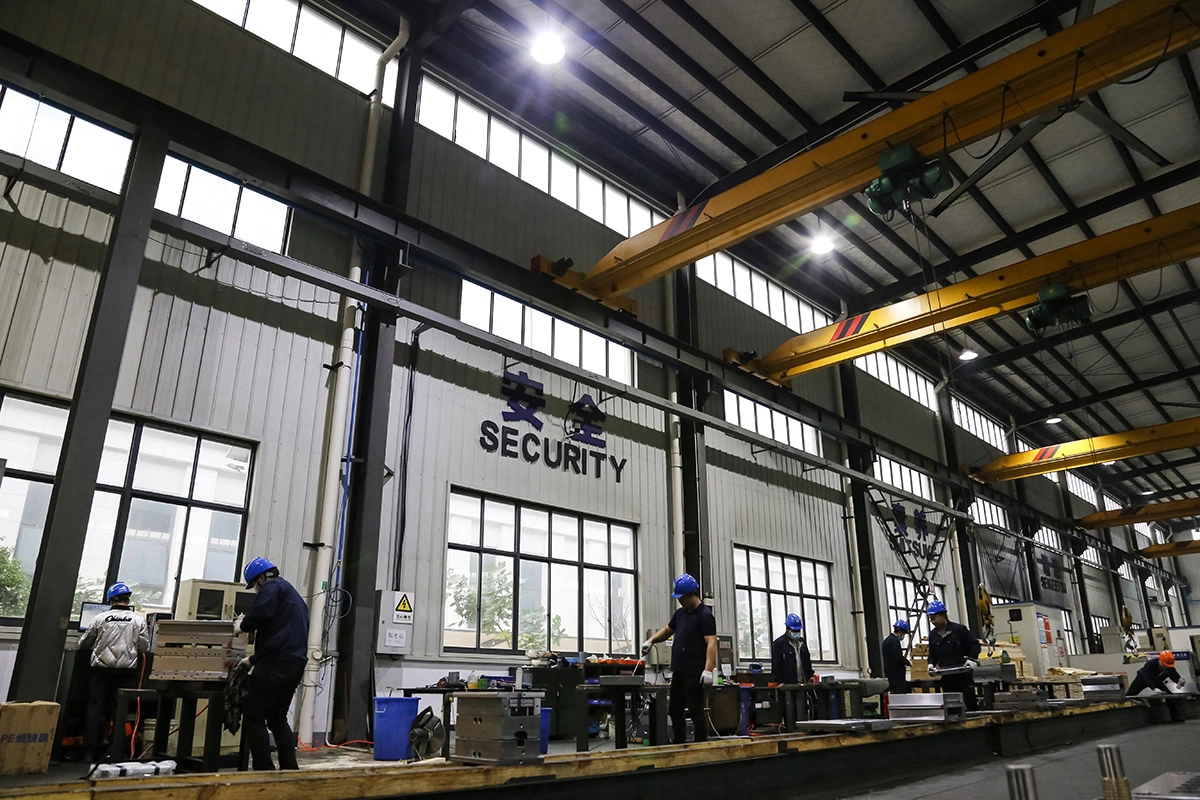 帅钢模架装配区